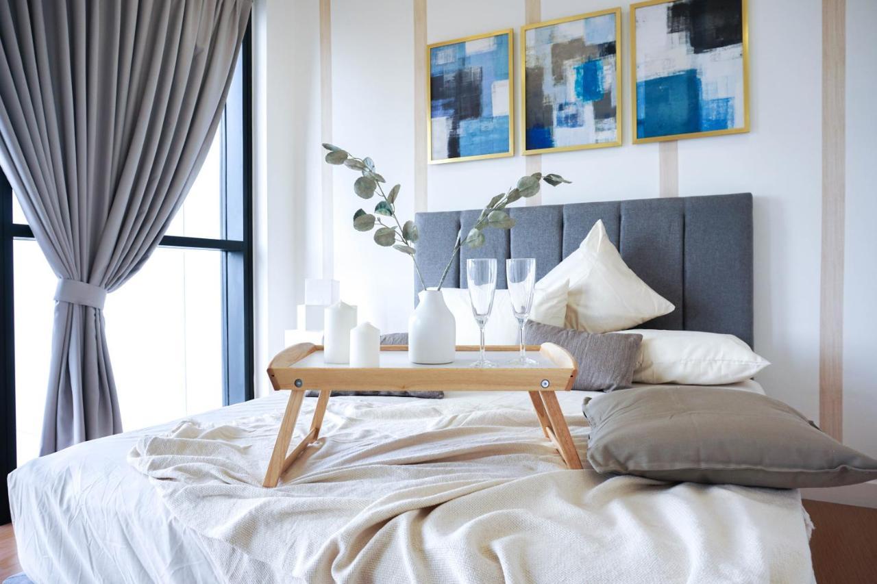 Apartment Manatidur@the Hub Ss2 *