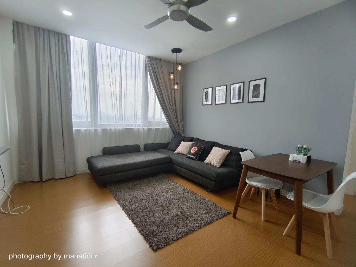 Manatidur@the Hub Ss2 Apartment