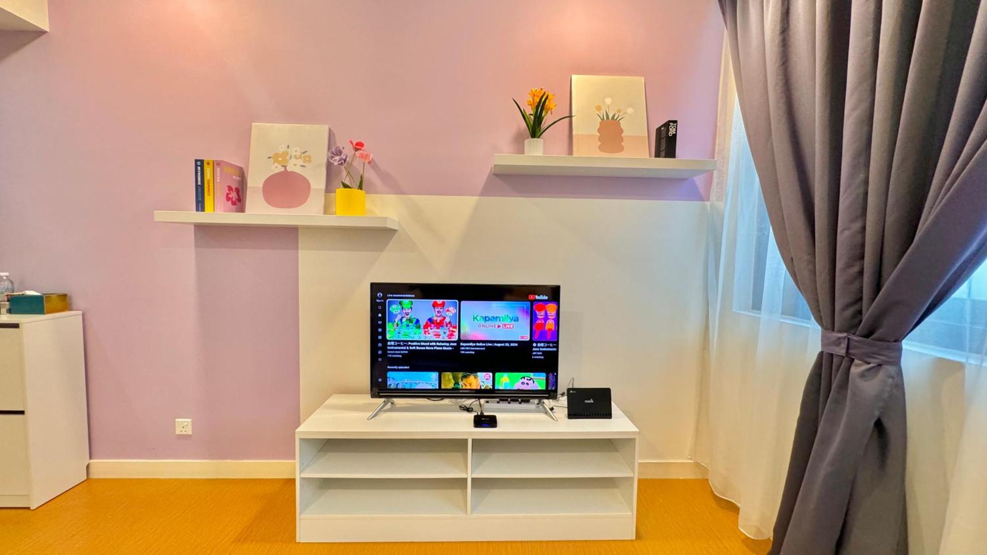 Manatidur@the Hub Ss2 Apartment
